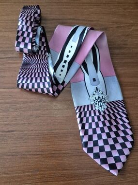 Vintage Brono Conte Pink Art nouveau Style Silk Tie